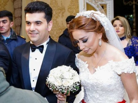 5 ay əvvəl evlənən “Fəlakət” həyat yoldaşından ayrıldı - FOTO 5 ay əvvəl evlənən “Fəlakət” həyat yoldaşından ayrıldı - FOTO