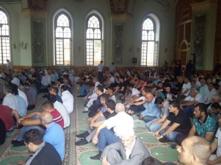 Azərbaycanda bayram namazı qılınıb - FOTO Azərbaycanda bayram namazı qılınıb - FOTO