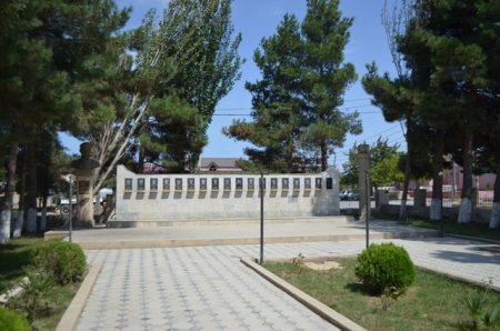 “Bələdiyyələrin yerli əhəmiyyətli məsələlərin həllində rolu” mövzusunda müxbirimizin Bakı şəhər Saray qəsəbəsinə ezamiyyəti “Bələdiyyələrin yerli əhəmiyyətli məsələlərin həllində rolu” mövzusunda müxbirimizin Bakı şəhər Saray qəsəbəsinə ezamiyyəti