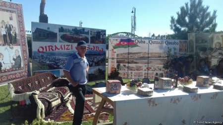 Qubada “Alma bayramı” və “Xalça festivalı” (FOTO) Qubada “Alma bayramı” və “Xalça festivalı” (FOTO)