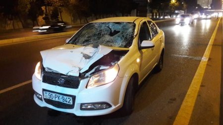 Bakıda avtomobil orta yaşlı kişini vurub öldürüb - FOTOLAR Bakıda avtomobil orta yaşlı kişini vurub öldürüb - FOTOLAR