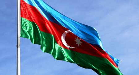 QARŞISINDA HAMININ BAŞ ƏYDİYİ– BAYRAQ QARŞISINDA HAMININ BAŞ ƏYDİYİ– BAYRAQ