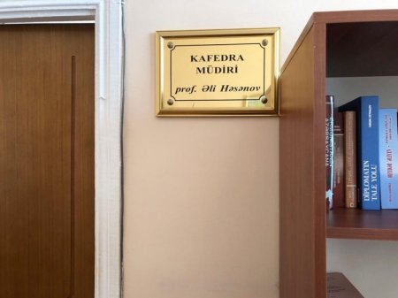 Əli Həsənovun yeni iş yerindən görüntülər - FOTO Əli Həsənovun yeni iş yerindən görüntülər - FOTO
