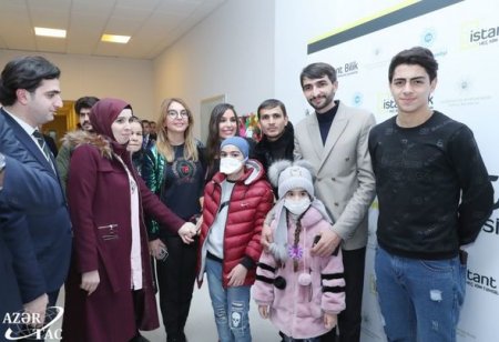 Leyla Əliyeva Hematologiya və Transfuziologiya İnstitutunda müalicə alan uşaqlarla görüşüb - FOTO Leyla Əliyeva Hematologiya və Transfuziologiya İnstitutunda müalicə alan uşaqlarla görüşüb - FOTO