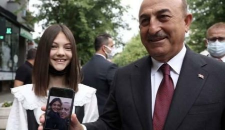 4 il əvvəl Ərdoğanla şəkil çəkdirmişdi - İndi həmin qız... - FOTO 4 il əvvəl Ərdoğanla şəkil çəkdirmişdi - İndi həmin qız... - FOTO