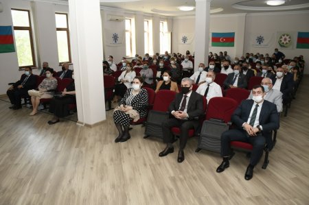 YAP-ın Nizami, Xətai, Nəsimi və Binəqədi rayon təşkilatlarının yeni sədrləri partiya aktivinə təqdim olunub YAP-ın Nizami, Xətai, Nəsimi və Binəqədi rayon təşkilatlarının yeni sədrləri partiya aktivinə təqdim olunub