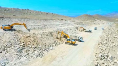Şükürbəyli-Cəbrayıl-Hadrut avtomobil yolunun tikintisi sürətlə davam etdirilir