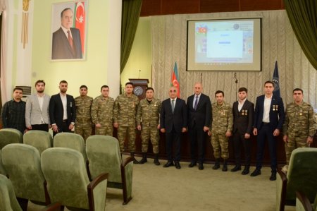 Zəfər Günü Azərbaycan tarixinin ən parlaq səhifəsidir Zəfər Günü Azərbaycan tarixinin ən parlaq səhifəsidir