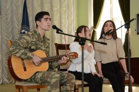Zəfər Günü Azərbaycan tarixinin ən parlaq səhifəsidir Zəfər Günü Azərbaycan tarixinin ən parlaq səhifəsidir