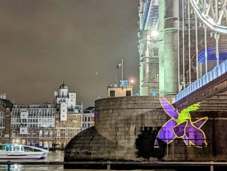 London şəhərində 6 bina Azərbaycan bayrağının rəngləri ilə işıqlandırılıb