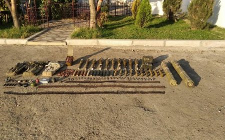 Şuşada ermənilərin silah anbarı tapıldı: Görün nələr var! Şuşada ermənilərin silah anbarı tapıldı: Görün nələr var!