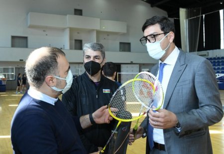 Gənclər və idman naziri Azərbaycan Badminton Federasiyasının fəaliyyəti ilə tanış olub Gənclər və idman naziri Azərbaycan Badminton Federasiyasının fəaliyyəti ilə tanış olub