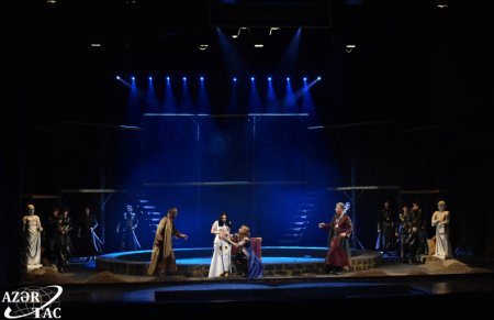 Akademik Milli Dram Teatrında “İsgəndərə yeni namə” tamaşasının premyerası olub Akademik Milli Dram Teatrında “İsgəndərə yeni namə” tamaşasının premyerası olub