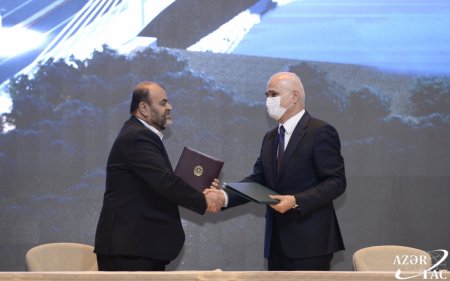 Azərbaycan ilə İran arasında iqtisadi, ticarət və humanitar sahələr üzrə Dövlət Komissiyasının 15-ci iclası keçirilib Azərbaycan ilə İran arasında iqtisadi, ticarət və humanitar sahələr üzrə Dövlət Komissiyasının 15-ci iclası keçirilib