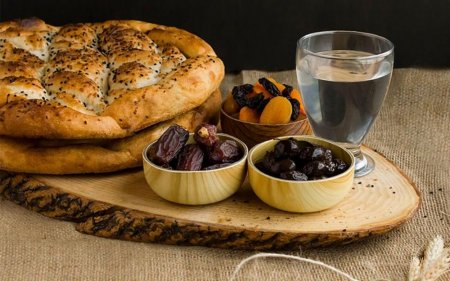 Ramazan ayının ilk gününün duası - İmsak və iftar vaxtı