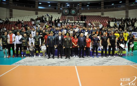“Neftçi” komandası kişi voleybolçular arasında “Zəfər kuboku”na sahib çıxıb “Neftçi” komandası kişi voleybolçular arasında “Zəfər kuboku”na sahib çıxıb