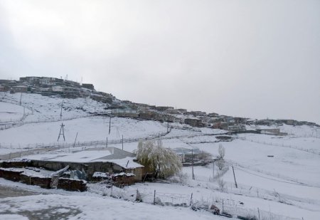 Quba və Qusarın dağlıq ərazilərinə qar yağıb Quba və Qusarın dağlıq ərazilərinə qar yağıb