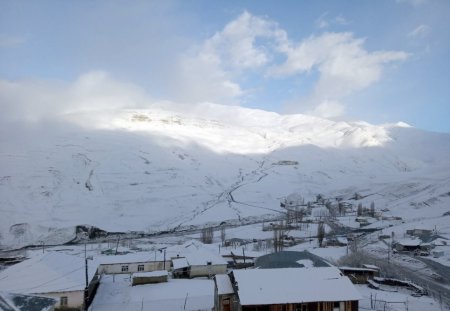 Quba və Qusarın dağlıq ərazilərinə qar yağıb Quba və Qusarın dağlıq ərazilərinə qar yağıb
