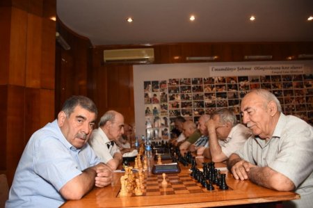 Veteran şahmatçılar arasında ölkə çempionatı başlayıb