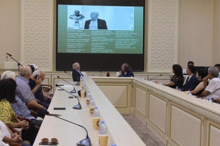 Çingiz Fərzəliyev Özbəkistan Rəssamlıq Akademiyasının “Fəxri Akademiki” adına layiq görülüb