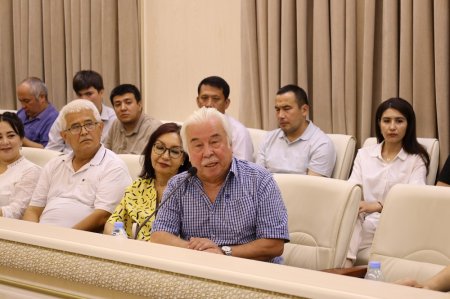 Çingiz Fərzəliyev Özbəkistan Rəssamlıq Akademiyasının “Fəxri Akademiki” adına layiq görülüb