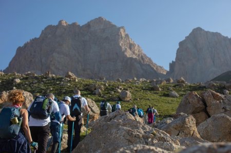 MOK 30 illik yubileyi münasibətilə “Heydər zirvəsi”nə yürüş olub