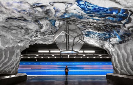 Dünyanın ən qeyri-adi metrosu (FOTO) Dünyanın ən qeyri-adi metrosu (FOTO)