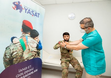 “YAŞAT” Fondunun Himayəçilik Şurasının üzvü Məsud Aşina ağır yaralılarımızı müayinə edib “YAŞAT” Fondunun Himayəçilik Şurasının üzvü Məsud Aşina ağır yaralılarımızı müayinə edib