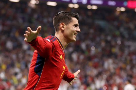 Futbol üzrə dünya çempionatı: İspaniya - Almaniya qarşılaşması heç-heçə başa çatıb Futbol üzrə dünya çempionatı: İspaniya - Almaniya qarşılaşması heç-heçə başa çatıb