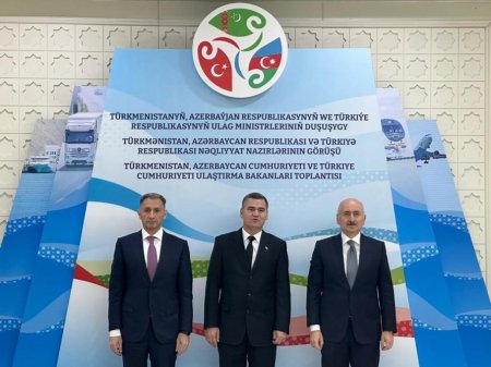 Türkmənistan, Azərbaycan və Türkiyənin nəqliyyat sahəsi üzrə məsul nazirləri görüşüb Türkmənistan, Azərbaycan və Türkiyənin nəqliyyat sahəsi üzrə məsul nazirləri görüşüb