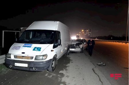 Bakı-Sumqayıt şosesində qəza baş verib, xəsarət alanlar var