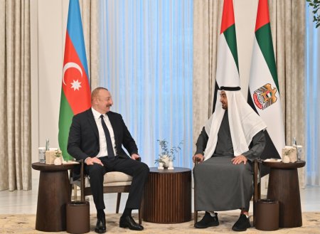 Azərbaycan Prezidenti İlham Əliyevin Birləşmiş Ərəb Əmirliklərinin Prezidenti Şeyx Məhəmməd bin Zayed Al Nəhyan ilə görüşü olub YENİLƏNİB Azərbaycan Prezidenti İlham Əliyevin Birləşmiş Ərəb Əmirliklərinin Prezidenti Şeyx Məhəmməd bin Zayed Al Nəhyan ilə görüşü olub YENİLƏNİB