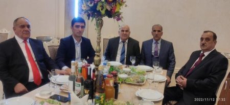 Əli Vahid ÇAYLI : HƏSRƏTİN ÇƏKDİYİM    BAHAR, YAZ  AĞLAR