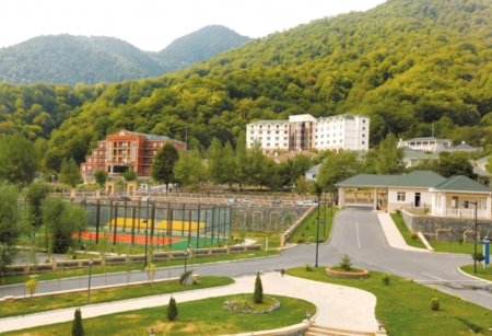 Ötən il Qəbələnin otel və mehmanxanaları 51 mindən çox əcnəbi turistə xidmət göstərib Ötən il Qəbələnin otel və mehmanxanaları 51 mindən çox əcnəbi turistə xidmət göstərib