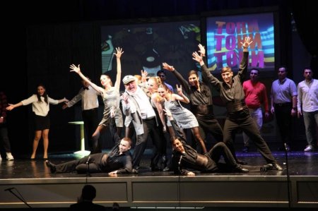 Polad Bülbüloğlu ad gününü Akademik Musiqili Teatrının səhnəsində qeyd edib FOTO