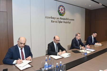 Ceyhun Bayramov Bolqarıstanın ölkəmizə yeni təyin olunmuş səfiri ilə görüşüb Ceyhun Bayramov Bolqarıstanın ölkəmizə yeni təyin olunmuş səfiri ilə görüşüb