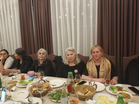 Şəhid ailələri üçün iftar süfrəsi açılıb - FOTO Şəhid ailələri üçün iftar süfrəsi açılıb - FOTO
