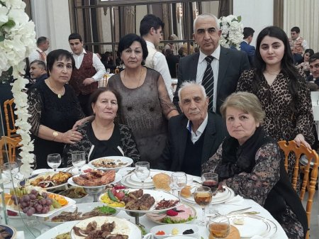 EVİMİZİN BƏZƏYİ BACIM MƏNİM...- FOTO EVİMİZİN BƏZƏYİ BACIM MƏNİM...- FOTO