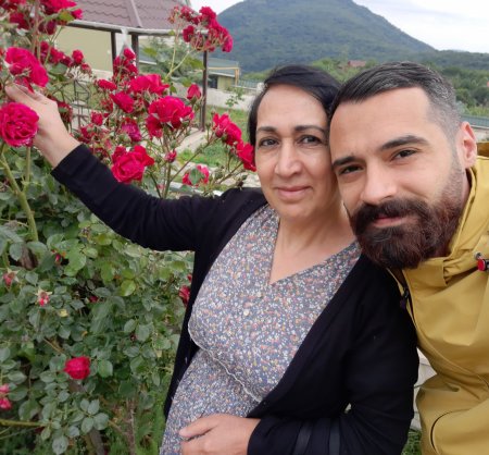EVİMİZİN BƏZƏYİ BACIM MƏNİM...- FOTO EVİMİZİN BƏZƏYİ BACIM MƏNİM...- FOTO