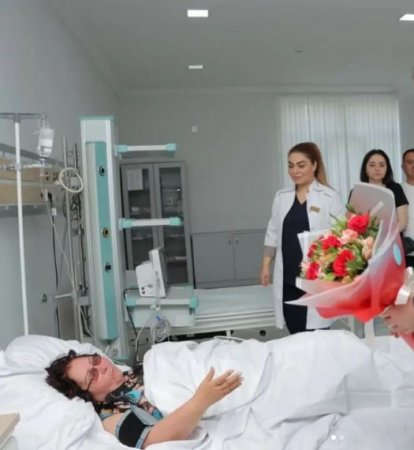Xalq artisti xəstəxanaya yerləşdirildi - FOTOLAR Xalq artisti xəstəxanaya yerləşdirildi - FOTOLAR