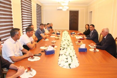 Müasir dövrdə milli mətbuatımızın inkişafı Ulu Öndər Heydər Əliyevin adı ilə bağlıdır - FOTOLAR Müasir dövrdə milli mətbuatımızın inkişafı Ulu Öndər Heydər Əliyevin adı ilə bağlıdır - FOTOLAR