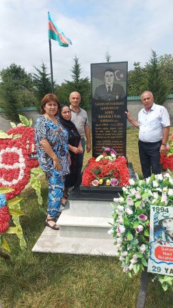 Qəbələ Oğuz yazarları Xaçmaz kənd şəhidlərinin məzarlarını ziyarət ediblər - FOTOLAR Qəbələ Oğuz yazarları Xaçmaz kənd şəhidlərinin məzarlarını ziyarət ediblər - FOTOLAR
