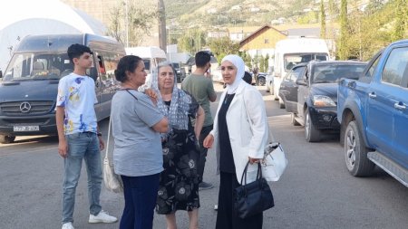 Bu gün daha 23 laçınlı ailə doğma yurduna qovuşub - FOTOLAR Bu gün daha 23 laçınlı ailə doğma yurduna qovuşub - FOTOLAR