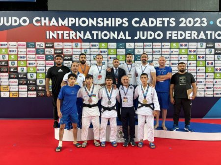 Yeniyetmə cüdoçulardan ibarət millimiz 10 ildən sonra dünya çempionatında qızıl medal qazanıb - FOTOLAR