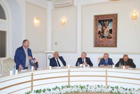 Kəlbəcərli şair Nəbi Dilsuzun kitabının təqdimatı keçirilib -ŞƏKİLLƏR -ŞƏKİLLƏR Kəlbəcərli şair Nəbi Dilsuzun kitabının təqdimatı keçirilib -ŞƏKİLLƏR -ŞƏKİLLƏR