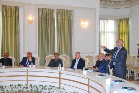 Kəlbəcərli şair Nəbi Dilsuzun kitabının təqdimatı keçirilib -ŞƏKİLLƏR -ŞƏKİLLƏR Kəlbəcərli şair Nəbi Dilsuzun kitabının təqdimatı keçirilib -ŞƏKİLLƏR -ŞƏKİLLƏR