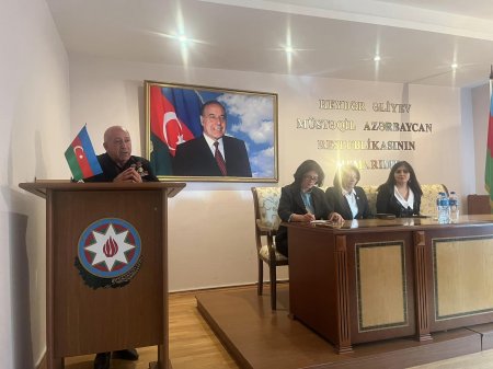 Bərdə rayon Heydər Əliyev Mərkəzində 8 noyabr Zəfər günü münasibətilə "Zəfərin mübarək Azərbaycan " adlı tədbir keçirilmişdir - FOTOLAR Bərdə rayon Heydər Əliyev Mərkəzində 8 noyabr Zəfər günü münasibətilə "Zəfərin mübarək Azərbaycan " adlı tədbir keçirilmişdir - FOTOLAR