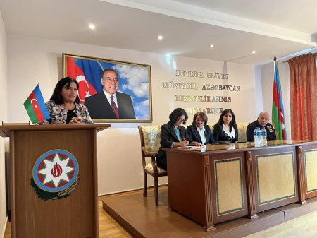 Bərdə rayon Heydər Əliyev Mərkəzində 8 noyabr Zəfər günü münasibətilə "Zəfərin mübarək Azərbaycan " adlı tədbir keçirilmişdir - FOTOLAR Bərdə rayon Heydər Əliyev Mərkəzində 8 noyabr Zəfər günü münasibətilə "Zəfərin mübarək Azərbaycan " adlı tədbir keçirilmişdir - FOTOLAR