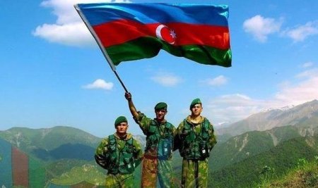 BELA ZƏNGİBASARLI: AZƏRBAYCAN ƏSGƏRİ! - FOTO