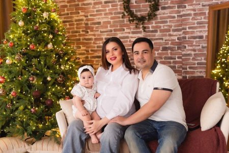 Sevda Yahyayeva ilk dəfə qızının üzünü göstərdi — FOTOLAR Sevda Yahyayeva ilk dəfə qızının üzünü göstərdi — FOTOLAR